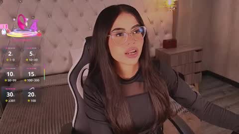 susan_voltaire online show from April 28, 1:48 pm