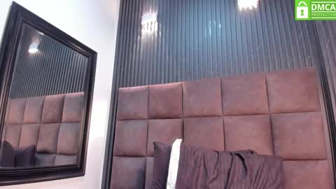 sussy_vixen online show from October 1, 8:14 pm