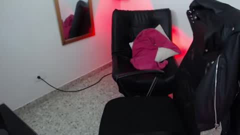 Susuya  online show from January 16, 6:37 pm