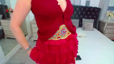 Ana online show from October 10, 3:28 pm