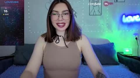 sweat cherry online show from November 9, 11:00 pm