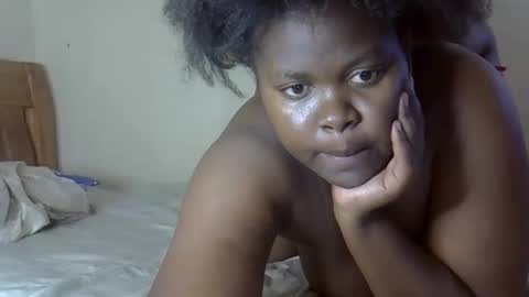 sweatcreamer26 online show from December 1, 5:22 am