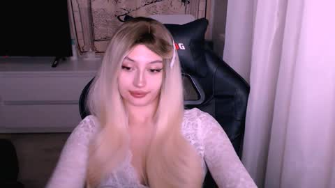 Kate online show from December 1, 12:15 am