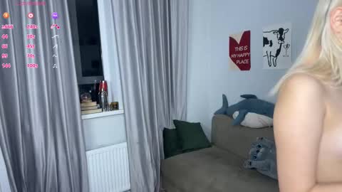 Chloe online show from February 18, 3:55 pm