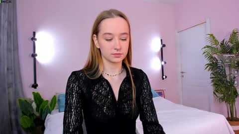 Monica  GTM 3MoTuWeFrSa 500pm-1000pm  online show from April 3, 1:36 am