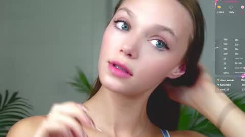 Alice online show from September 12, 3:52 pm