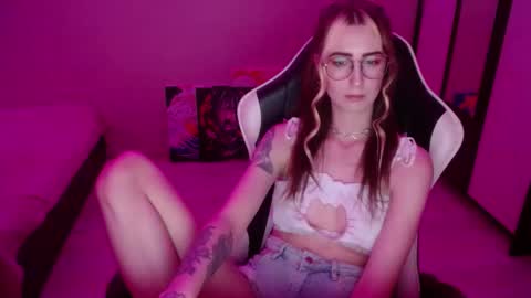 Alice online show from March 29, 5:12 pm