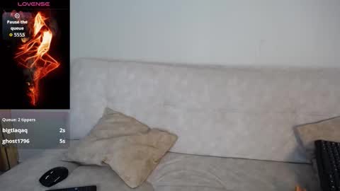 Bella Valery online show from October 28, 11:42 pm