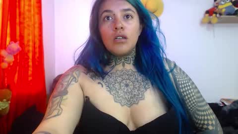 Bubbles online show from February 5, 9:18 pm