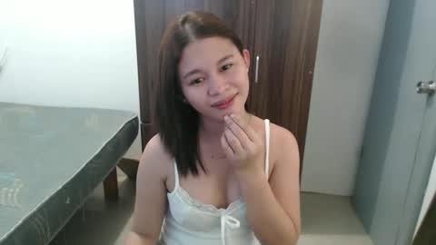 sweet_cassyxx online show from March 21, 9:47 am