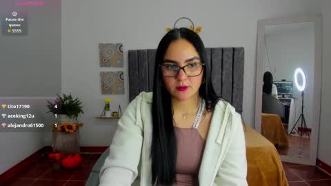 Cata online show from October 25, 3:52 pm