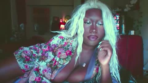 SweetDahlia online show from October 12, 6:32 pm