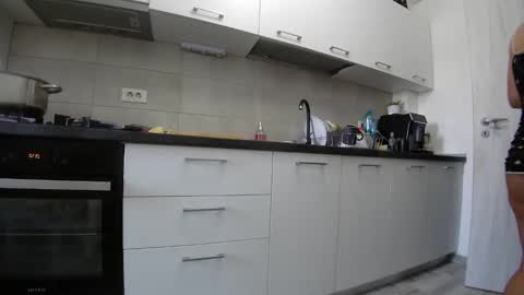           online show from September 15, 11:07 am