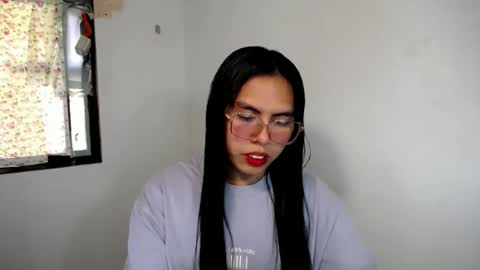 sweet_kyline69 online show from November 11, 12:06 am