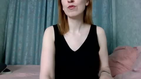 sweet_lilbunny online show from April 11, 5:38 pm