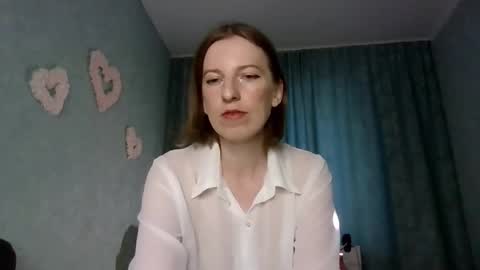 sweet_lilbunny online show from September 10, 2:00 am