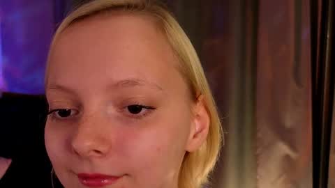 Lana online show from May 25, 5:45 pm