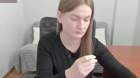 Mila online show from March 29, 8:08 pm