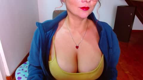 tammy IG stammy 36 online show from March 10, 1:10 pm