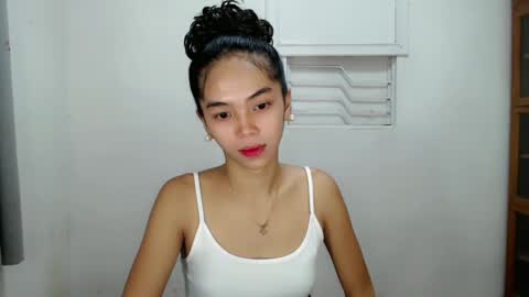 sweet_tyla online show from February 18, 7:32 am