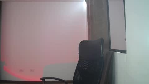 sweet_venus4 online show from March 3, 8:37 pm