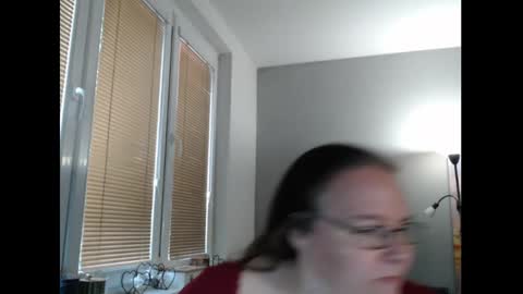 Sweetboobs85h online show from May 11, 4:04 pm