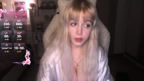 Lisa online show from February 18, 6:28 pm