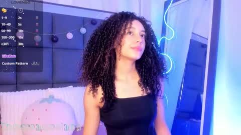 M I A online show from October 17, 10:51 am