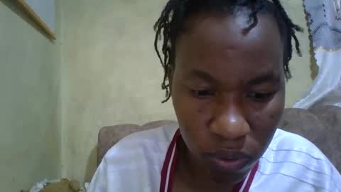 sweetdiva2012 online show from February 14, 4:15 am