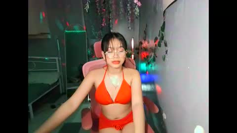 sweetgirl_sarrah online show from December 4, 7:03 pm