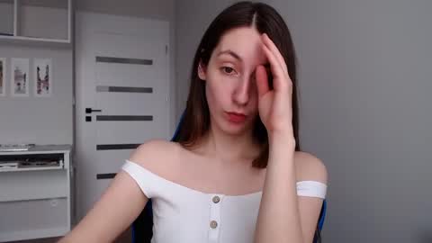 Emma  online show from June 3, 9:43 am