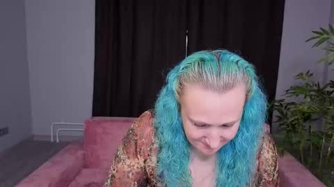 sweetie__berry online show from February 8, 8:29 am