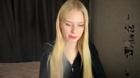 sweetie Lisa3 online show from January 3, 2:51 pm