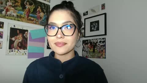 SweetJess online show from December 12, 3:32 am