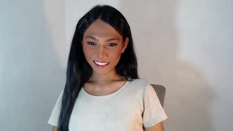 Nia online show from October 18, 11:35 am