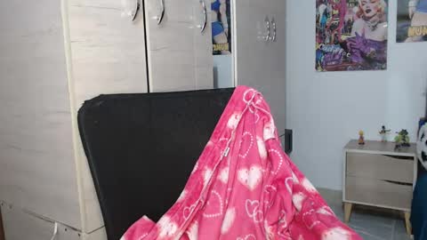 sweett_candy1 online show from October 8, 2:27 am