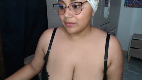 sweett_candy1 online show from September 24, 3:38 am