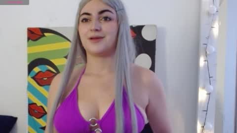 IG  valeen mo Vale   My schedule  Monday to Friday900 am - 300 pm  online show from January 10, 2:13 pm