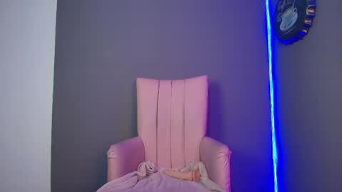 sweeteve online show from May 6, 10:52 am