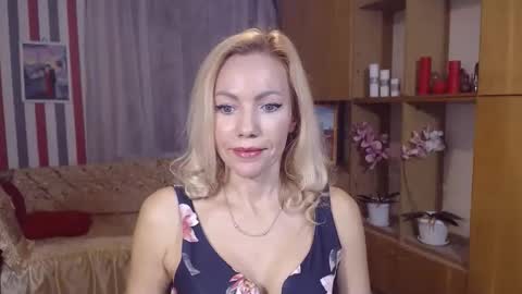 Sweety friend online show from November 2, 9:18 pm