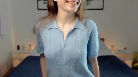 Bella . online show from September 29, 7:52 pm