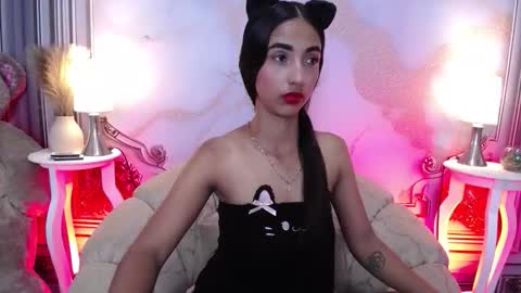 LAURA online show from March 13, 12:39 pm