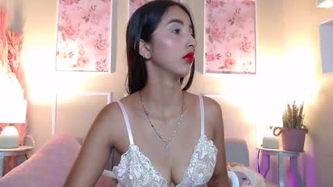 LAURA online show from February 10, 12:30 pm