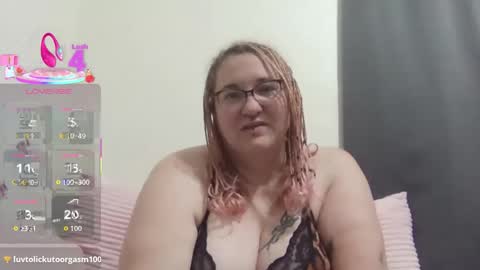 Synstress Lily online show from April 24, 5:43 am