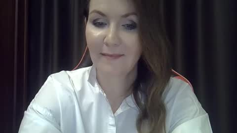 taisialucky77 online show from October 27, 6:35 pm