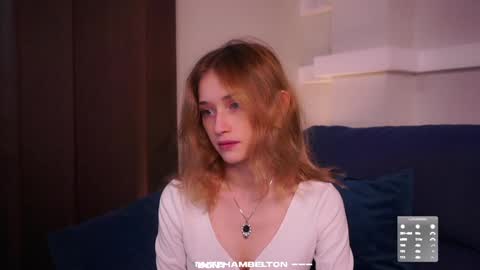 Mia online show from September 29, 2:05 am