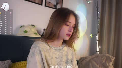 Mia online show from February 7, 2:15 am