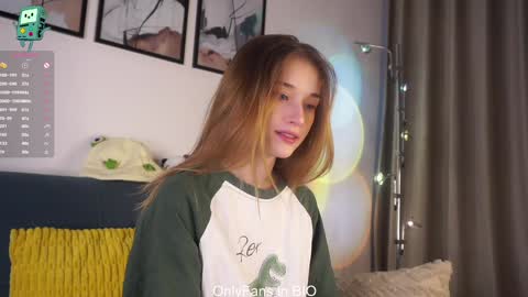 Mia online show from February 3, 2:53 am