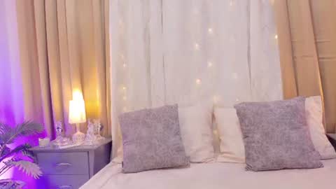 tali  online show from July 6, 12:43 pm