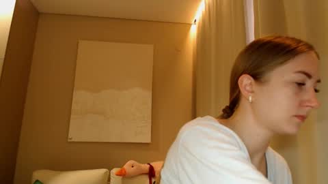  Kira  online show from January 14, 6:02 am